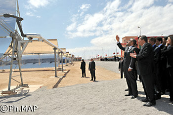 SM le Roi inaugure la centrale thermo-solaire à cycle combiné intégré d\&rsquo;Ain Béni Mathar, d\&rsquo;un coût global de 4,6 milliards DH