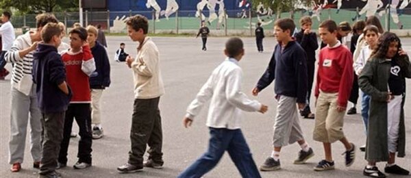 التلميذ(ة) في طريقه بين الأسرة والمدرسة ذهابا وإيابا: الواقع والانعكاسات