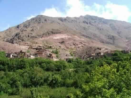 AZILAL : TOURISME DE MONTAGNE. VILLAGE DE TAGHIA : UN HAVRE DE PAIX ENCLAVE AU CŒUR DES MONTAGNES DU HAUT ATLAS CENTRAL