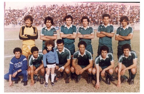 سياسيون ورياضيون ومحبون يطالبون بالتغيير في مولودية وجدة