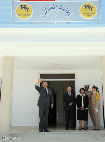 SM le Roi inaugure la Maison de l\&rsquo;étudiante à Nador, d\&rsquo;un coût de 21 millions de DH