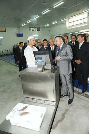 SM le Roi inaugure à Oujda le marché de gros au poisson
