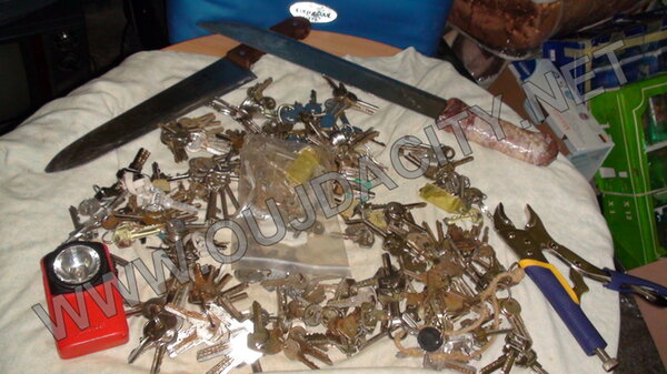 وجدة / السعيدية : تفكيك عصابة اجرامية متخصصة في السطو وسرقة المنازل VIDEO