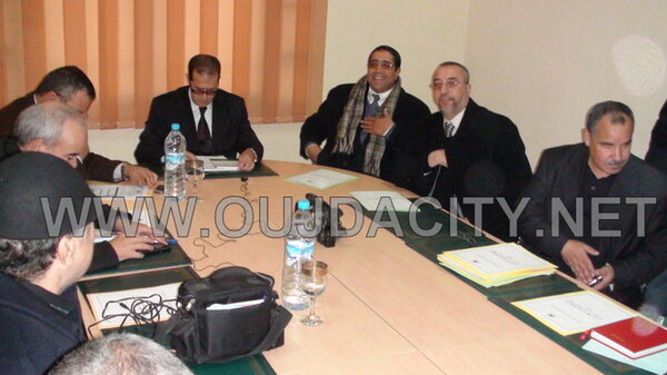 VIDEO المجلس الاداري لأكاديمية الجهة الشرقية : المصادقة بالإجماع على ميزانية الأكاديمية لسنة 2013