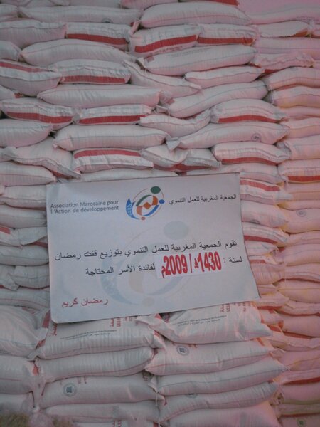 الجمعية المغربية للعمل التنموي AMAD توزيع قفة رمضان 1430ﮪ على الأسر المحتاجة بالجهة الشرقية