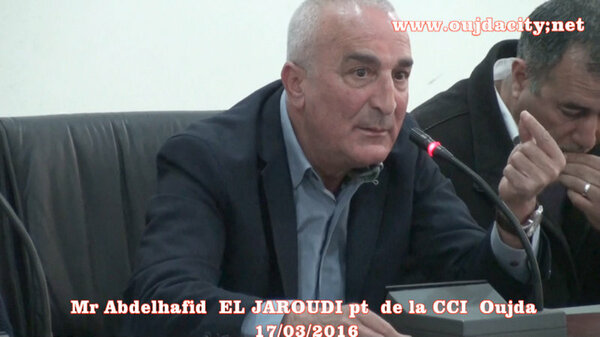 عبد الحفيظ الجارودي رئيس غرفة التجارة والصناعة والخدمات يترأس لقاء تواصليا لمناقشة مشاكل التجار بوجدة VIDEOS