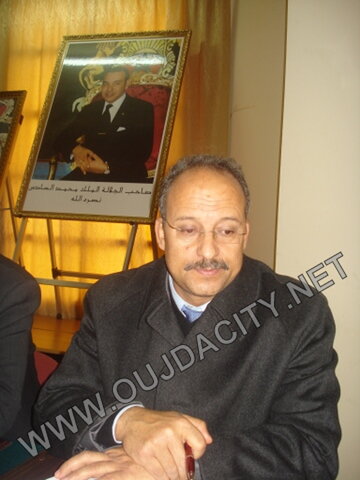 نيابة الدريوش تنظم يوما دراسيا حول صيغ الدعم الإداري للمؤسسات التربوية : بـلاغ