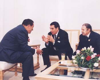 LES DIRIGEANTS S’EN VONT, LES INSTITUTIONS RESTENT… !