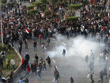 تسونامي تونس يضرب مصر