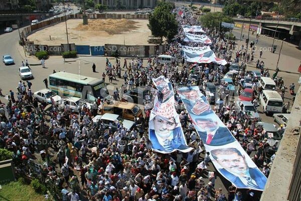 حتى لا ينسى التاريخ مجزرة رابعة التي ارتكبها السيسي في حق شعب مصر VIDEO