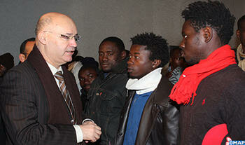 VIDEO ألسيد أنيس بيرو يتفقد سير عملية تسوية وضعية المهاجرين غير القانونيين على صعيد عمالة وجدة- أنكاد