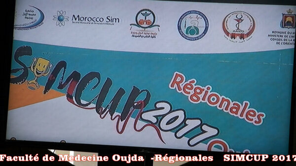 مجموعة من طلبة كلية الطب بوجدة يجدون انفسهم امام مصاب بازمة قلبية حادة : انظر ماذا فعلوا VIDEOS