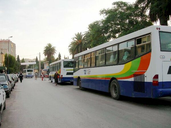 غليان وسط عمال شركة «النور» لحافلات النقل الحضري بوجدة بسبب موجة الطرد في صفوفهم