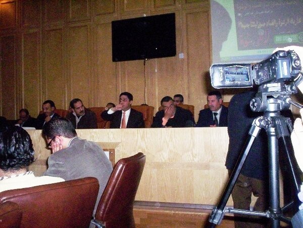 جماعة وجدة تتوصل ب 13 ألف طلب شغل والرئيس يحاول امتصاص الغضب