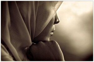 فتياتنا بين الحجاب وصرعة الأزياء