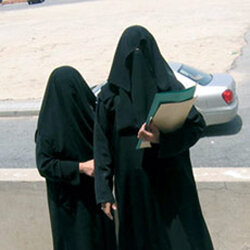 عندما يخرج الخمار وتدخل الـميني جيب