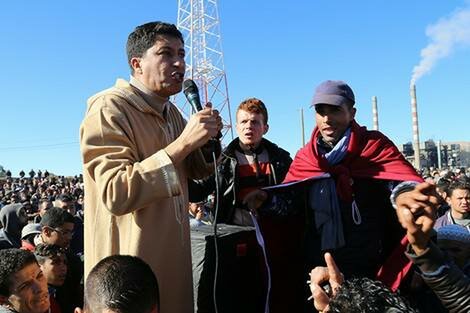 VIDEO لماذا عبد النبي بعوي شخصية السنة2017 بالجهة الشرقية ؟