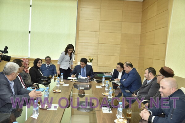 VIDEO السيد عبدالنبي بعوي رئيس جهة الشرق يوقع اتفاقيات شراكة مع 7 مستثمرين