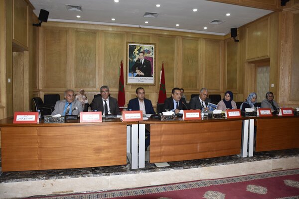 VIDEO مجلس جهة الشرق يعقد دورة استثنائية لتقييم عمل المجلس ودعم الاستثمار