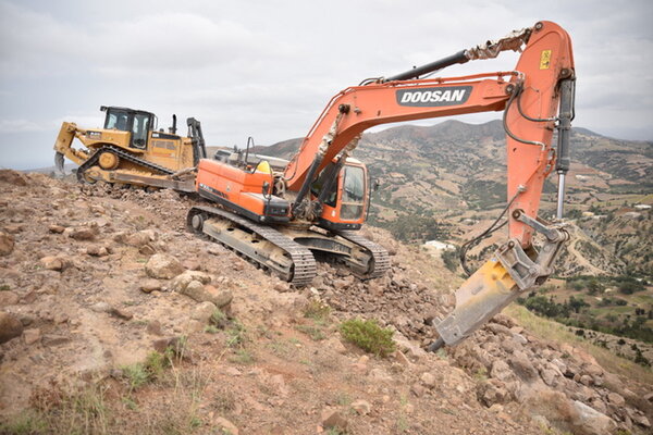 VIDEO مجلس جهة الشرق ينجز 1000 كلم من المسالك الطرقية بالعالم القروي