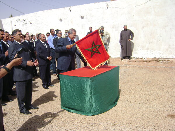 إعطاء انطلاق أشغال بناء طريق بالجماعة القروية لبصارة بمناسبة عيد العرش المجيد