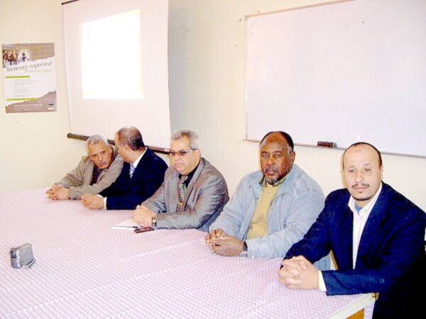 ثانوية عمر بن عبد العزيز تفعل فقرات المهرجان الثقافي والفني الثاني للثانويات