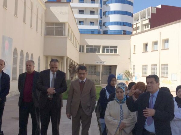 تلاميذ ثانوية عمر بن عبد العزيز بوجدة ينتفضون ضد العنف بمؤسستهم VIDEO‎