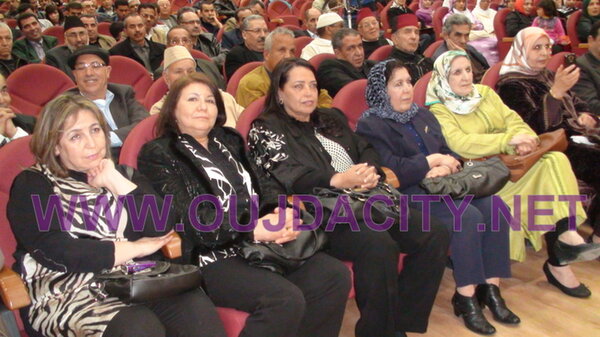 VIDEOS ثانوية زيري بن عطية التأهيلية بوجدة تحتفل بمتقاعديها