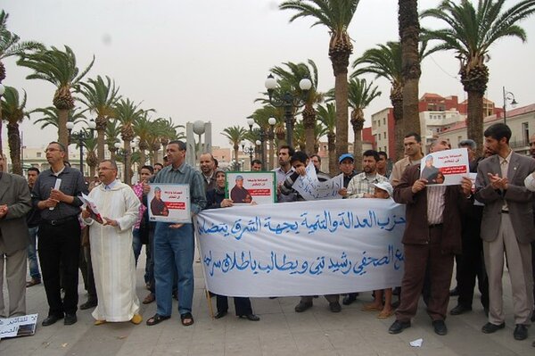 العدالة والتنمية بجهة الشرق يندد بالإرهاب ويطالب بالإفراج عن رشيد نيني