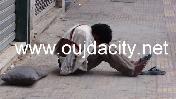 شباب في عمر الزهور أفقدهم «القرقوبي» عقولهم وشردهم في شوارع وجدة