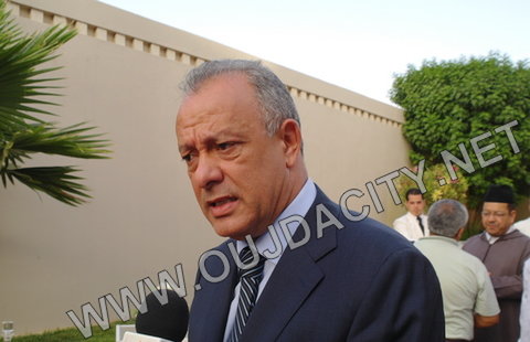 VIDEO السيد الوالي : فوضى احتلال الملك العام تبلغ ذروتها بشارع محمد الخامس …فما رايكم ؟