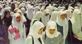 من كمال المرأة تشبثها بطبيعتها الأنثوية
