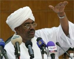 محكمة جنائية دولية للرئيس السوداني أما الرئيس الأمريكي فحاشاه