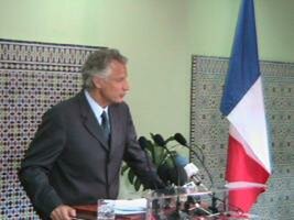 وجدة 27/09/2005 الوزير الأول الفرنسي دو فيلبان : تطابق كامل في وجهات النظر بين المغرب وفرنسا