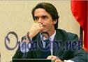 انتقادات لرئيس وزراء اسباني سابق أسقط قلمه في صدر صحافية