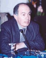 وزير المالية يدعو النقابات إلى التخلي عن مطلب الزيادة في الأجور