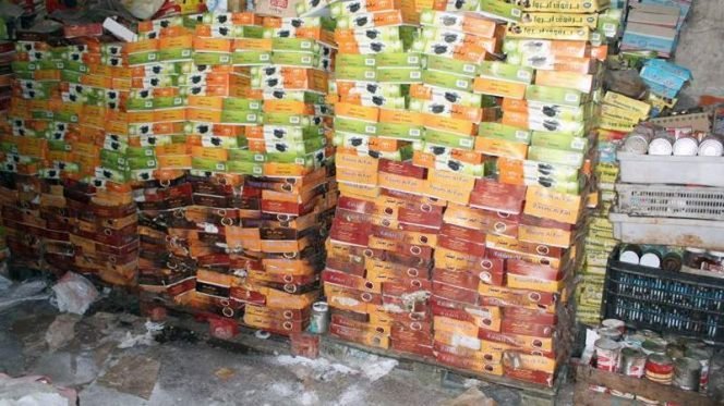 بعد فرنسا وكندا وروسيا وقطر وبريطانيا، المغرب يحجز أطنان من التمور الجزائرية الفاسدة في الدار البيضاء