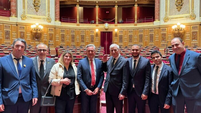 استقبال مجلس الشيوخ الفرنسي لقيادي القبائل يزعزع النظام العسكري الجزائري ويتسبب في هستيرية وسط الجنرالات