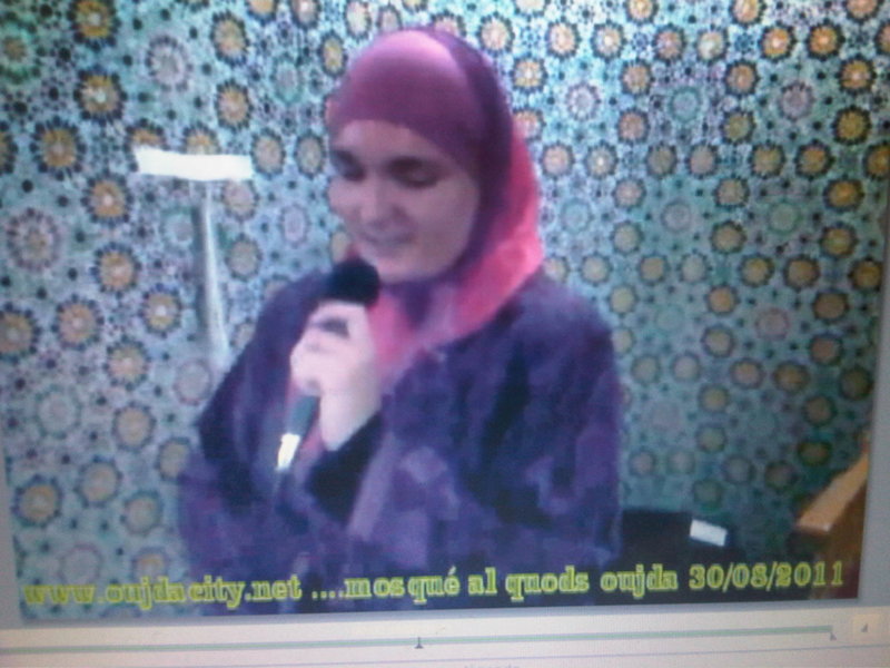 ثاني امرأة مسيحية تعلن اسلامها بمسجد القدس بوجدة في ظرف اسبوع واحد VIDEO