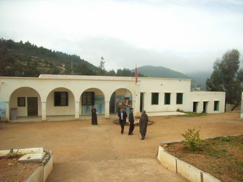 نماذج لمشاريع تربوية تحققت بفضل العمل التشاركي الايجابي للحد من الهدر المدرسي بنيابة بركان.