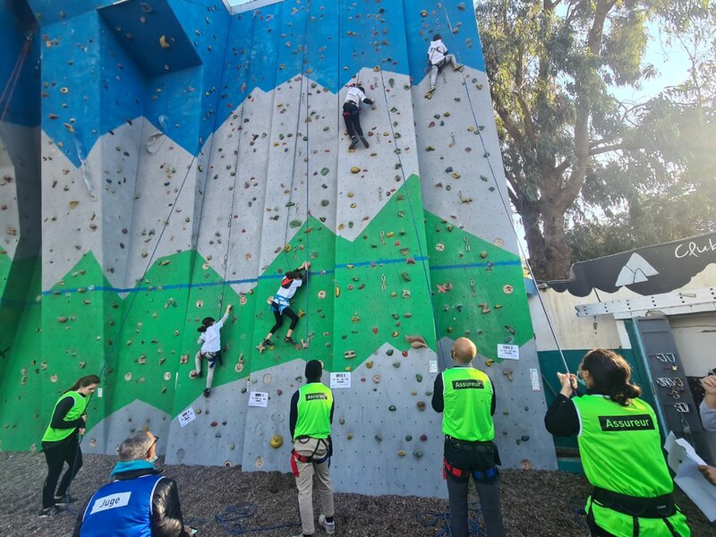 CLUB ALPIN FRANÇAIS DE CASA RENOUE AVEC L’ESCALADE ET ORGANISE  LA COUPE DE L’AMITIE D’ESCALADE