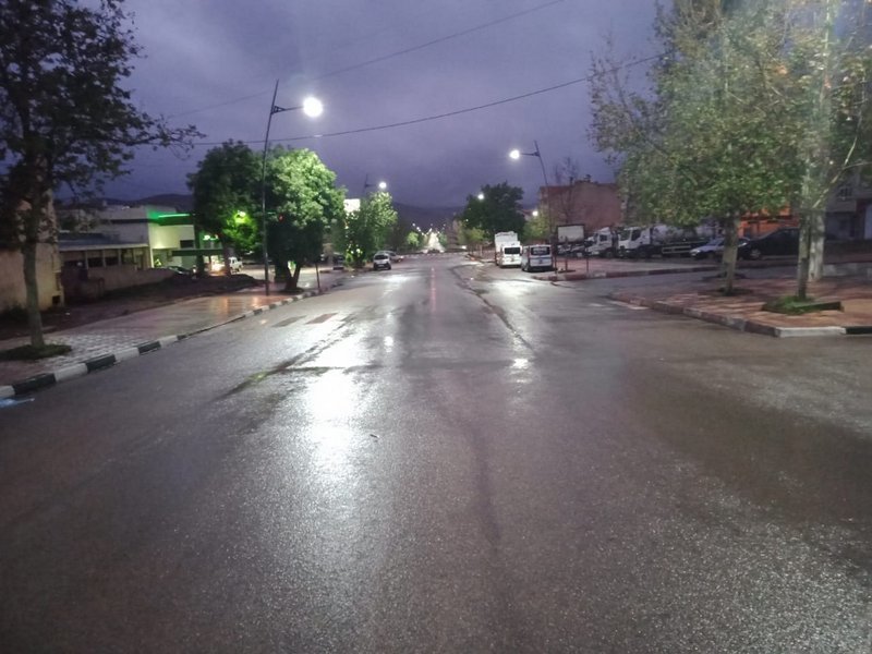 LES POPULATIONS DE LA PROVINCE D’IFRANE OBTEMPERENT CIVIQUEMENT A L’ETAT D’URGENCE SANITAIRE ET DE CONFINEMENT