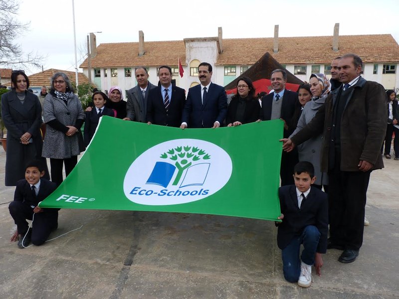 LE GOUVERNEUR D’IFRANE PRESIDE LA CEREMONIE DE LEVEE DU PAVILLON VERT INTERNATIONAL DES ECOLES PRIMAIRES D’IFRANE