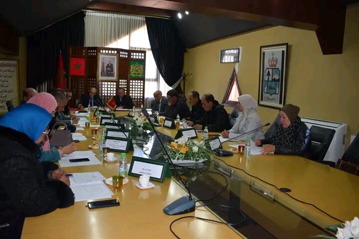 Le Conseil Provincial d’Ifrane tient une session Extraordinaire axée sur l’eau, Les secours et le transport scolaire