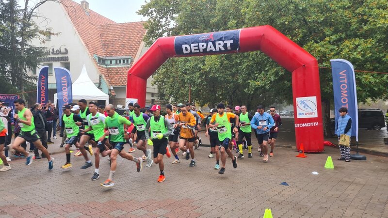 APRES 10 ANS LE SKI CLUB IFRANE RENOUE AVEC LES TRAILS ET ORGANISE AVEC SUCCES LE 2ème TRAIL DE LA VILLE D’IFRANE