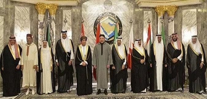 جلالة الملك يسعى لانقاذ وحدة الخليج