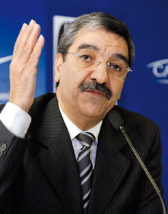 Des voix algériennes, pour la promotion de la régionalisation