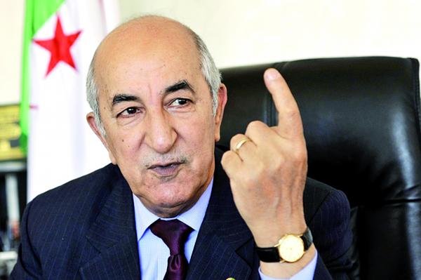 الجزائر : فيسبوكيون يعبرون عن غضبهم ضد طريقة اقالة رئيس الحكومة عبد المجيد تبون