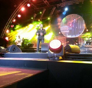 مهرجان الراي للشرق2025 : محاولة لطمس تاريخ مهرجان كان له دور حقيقي—سواء شئنا أم أبينا—في إشعاع المدينة ثقافياً وفنياً على مدى سنوات.VIDEO