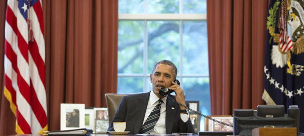 POIGNEES DE MAINS ET COUPS DE FIL SALVATEURS ?!